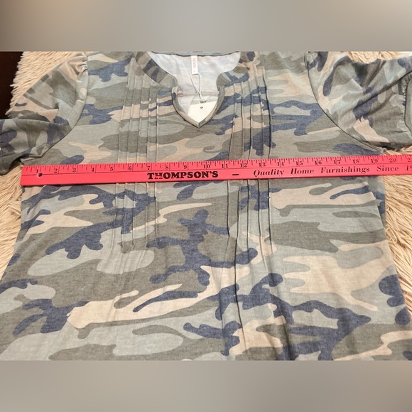 New Shirt SYOSS Women’s Short Sleeve Tunic Top Notch V Neck Camuflaje Green “L”. - Picture 8 of 9